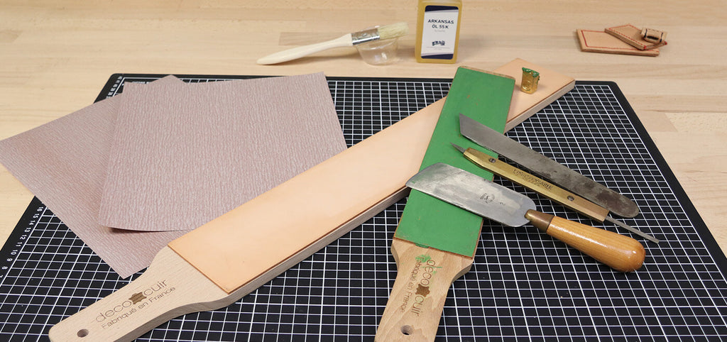 Outil à aiguiser les couteaux croches - papier de verre et cuir