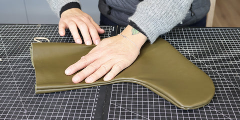 chaussette de Noël en cuir - botte cheminé