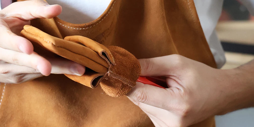 tutoriel étui à lunettes en cuir fermoir clic clac