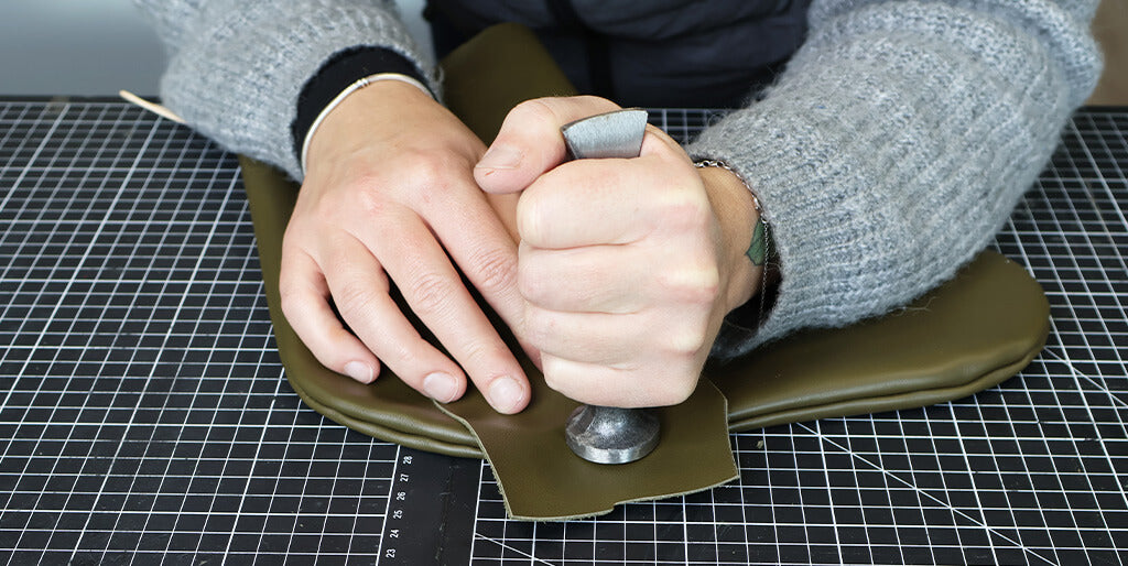 chaussette de Noël en cuir - botte cheminé
