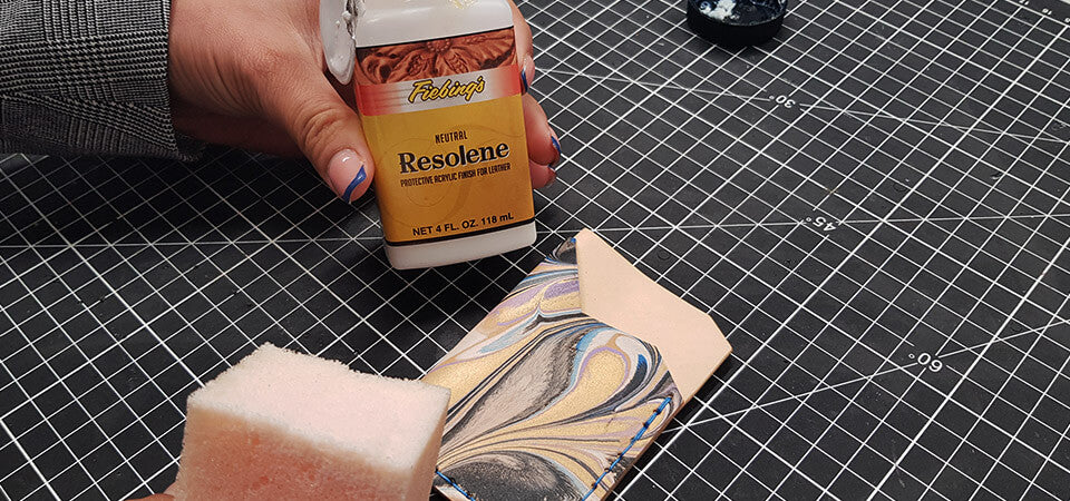 Leather marbling paint