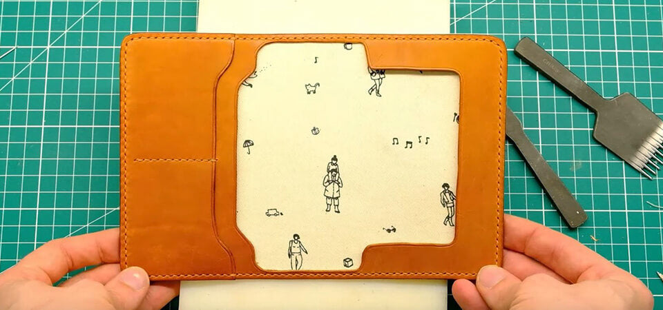 Tuto porte-passeport en cuir