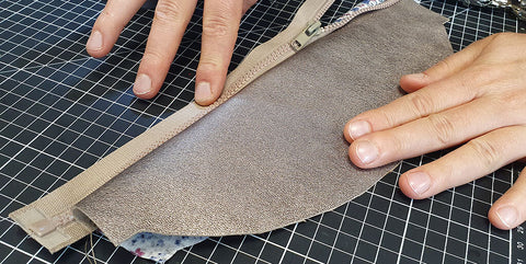 surpiqure banane fermeture