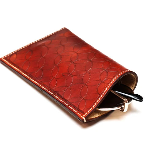 étui à lunettes en cuir avec repoussage tutoriel