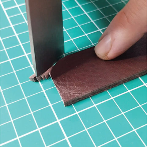 abgerundete Lederschneideführung