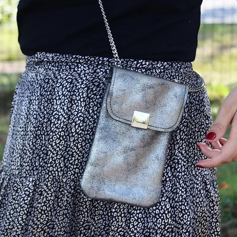 pochette téléphone en cuir