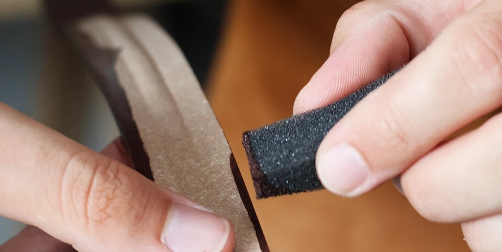 teinture en débord cuir travail
