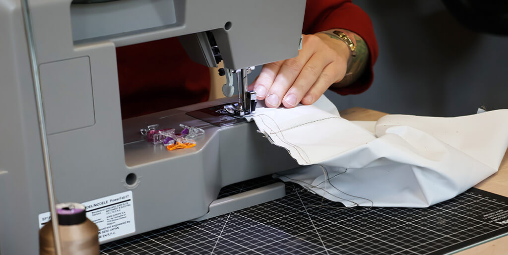 outil pour coudre le cuir