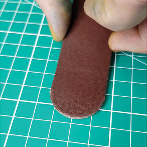 abgerundete Lederschneideführung