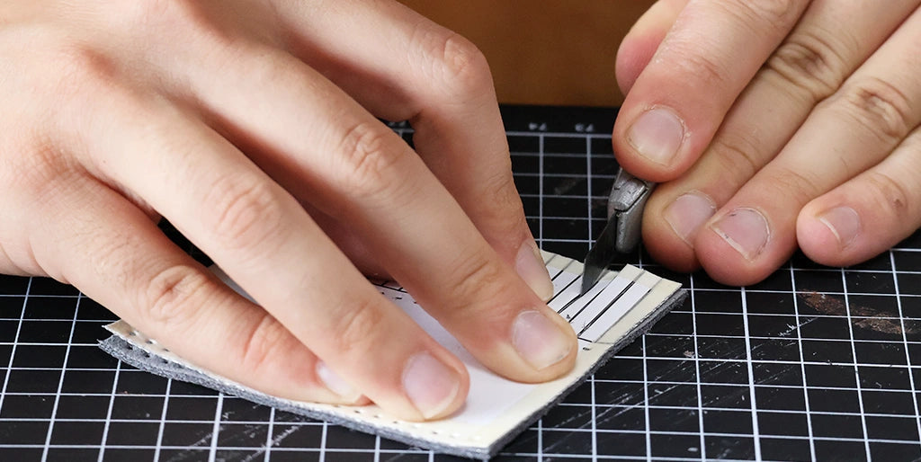 découpe des franges tuto porte-monnaie clic clac