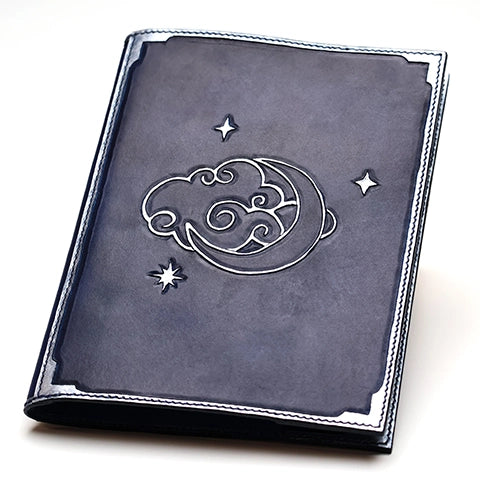 photo protege carnet en cuir repoussé Deco Cuir