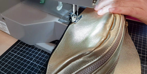 pochette banane cuir tuto