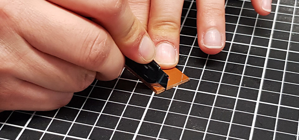 support téléphone en cuir