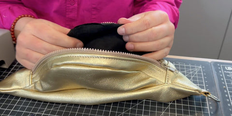 pochette banane cuir tuto