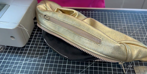 pochette banane cuir tuto