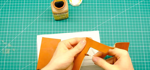 DIY porte-passeport cuir