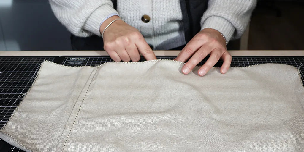 MONTIEREN SIE DIE RÜCKSEITE