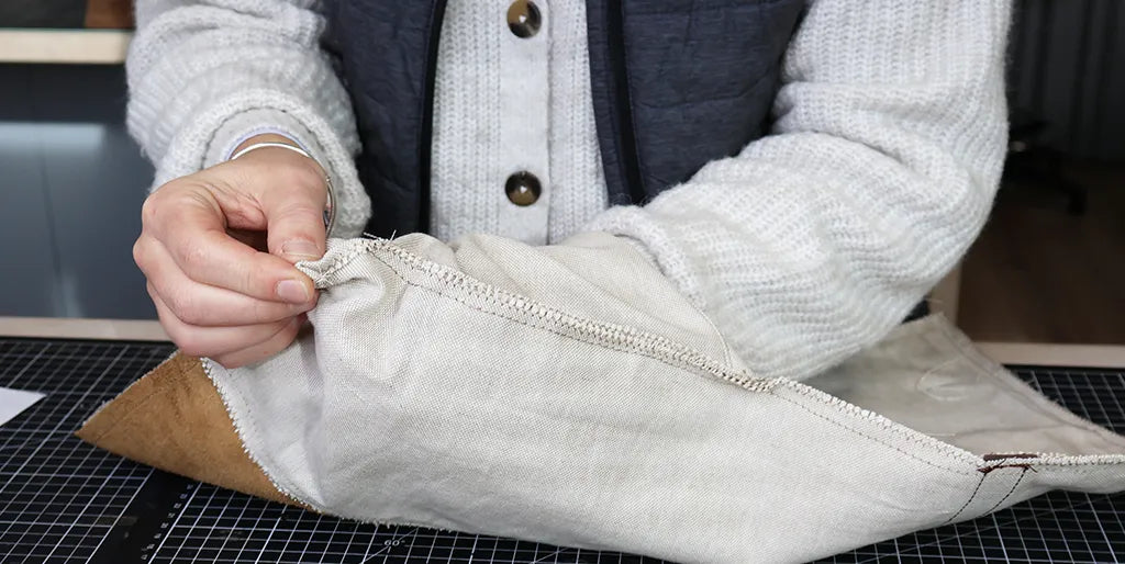 DREHEN SIE DEN DECKEL UM