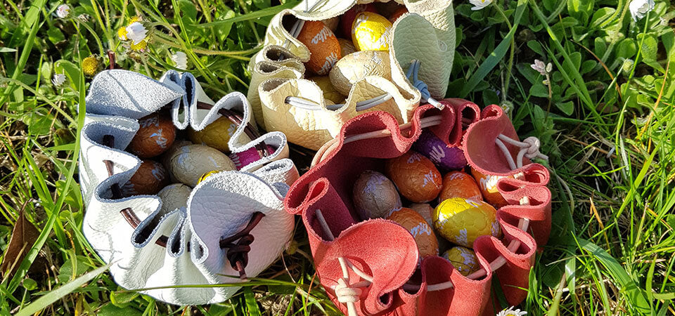 bourse en cuir paques