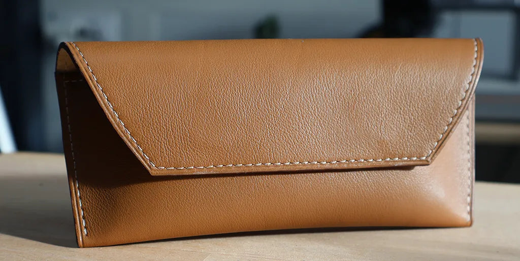 etui lunettes en cuir