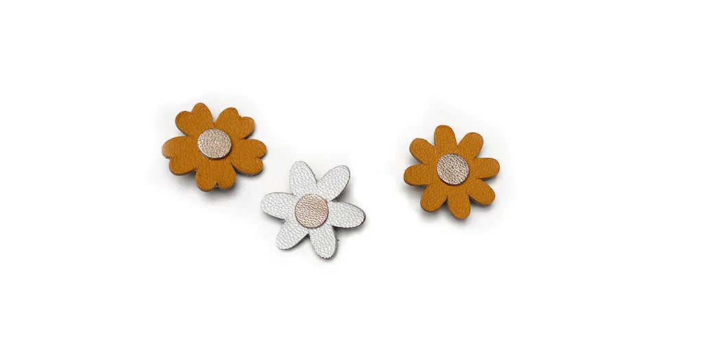 leather-shaped daisy
