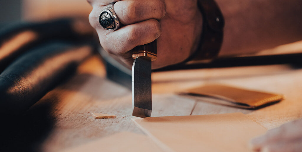 abgerundeter Lederschnitt