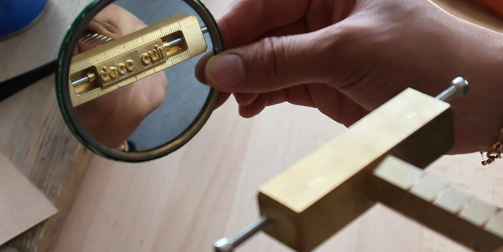 marquage cuir lettres et chiffres