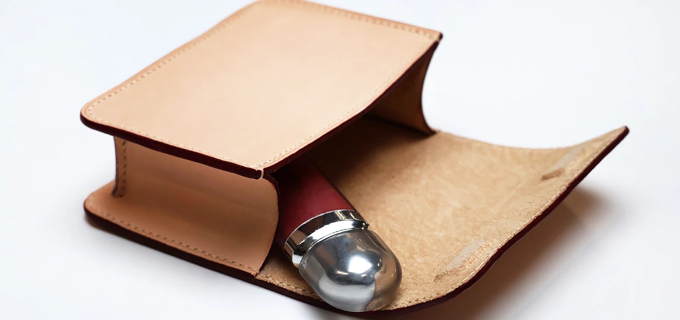 montage mexicain maroquinerie pochette en cuir